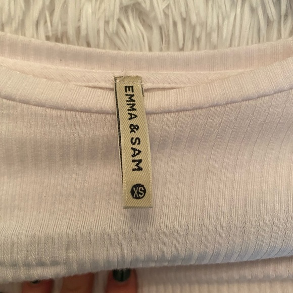 White long sleeve - Picture 3 of 4